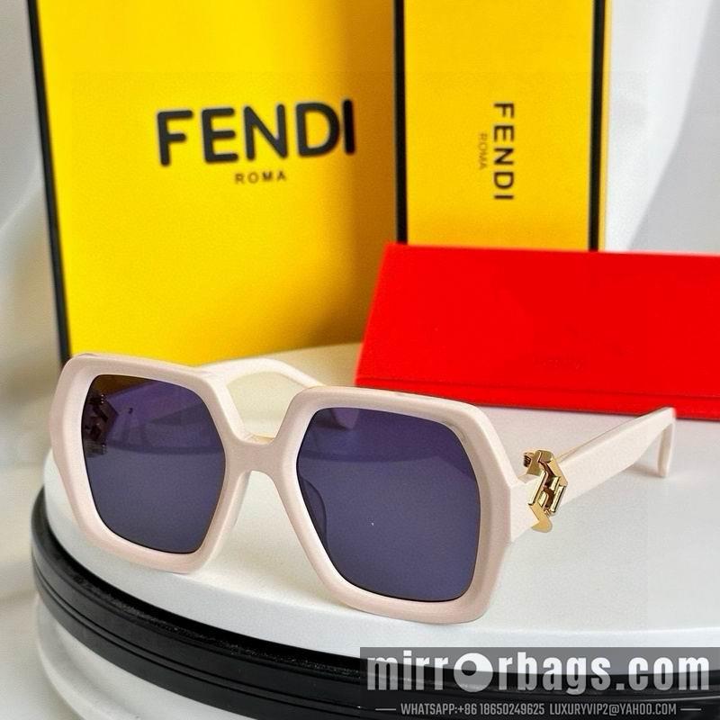 Fendi Glasses smh57