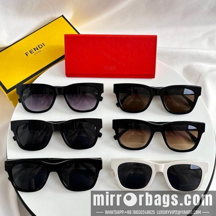 Fendi Glasses smx128