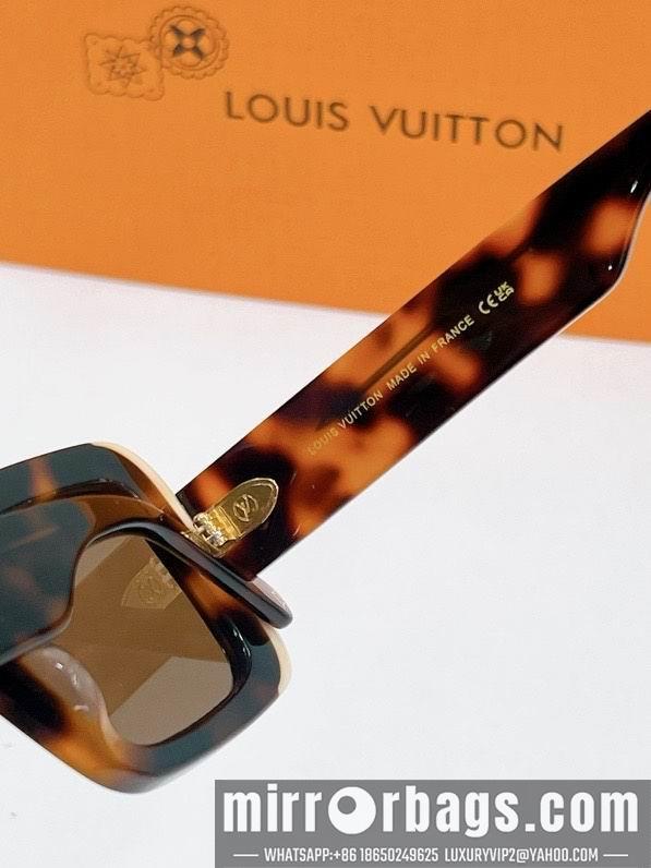 LV Glasses smx128