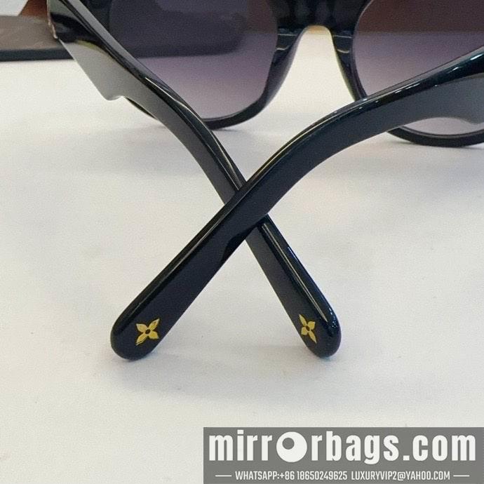 LV Glasses smx147