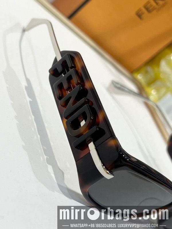 Fendi Glasses smh115