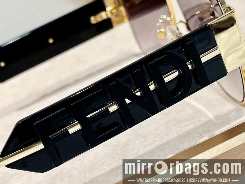 Fendi Glasses smx101