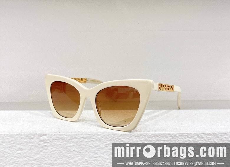 Burberry Glasses smx59