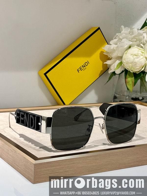 Fendi Glasses smx100