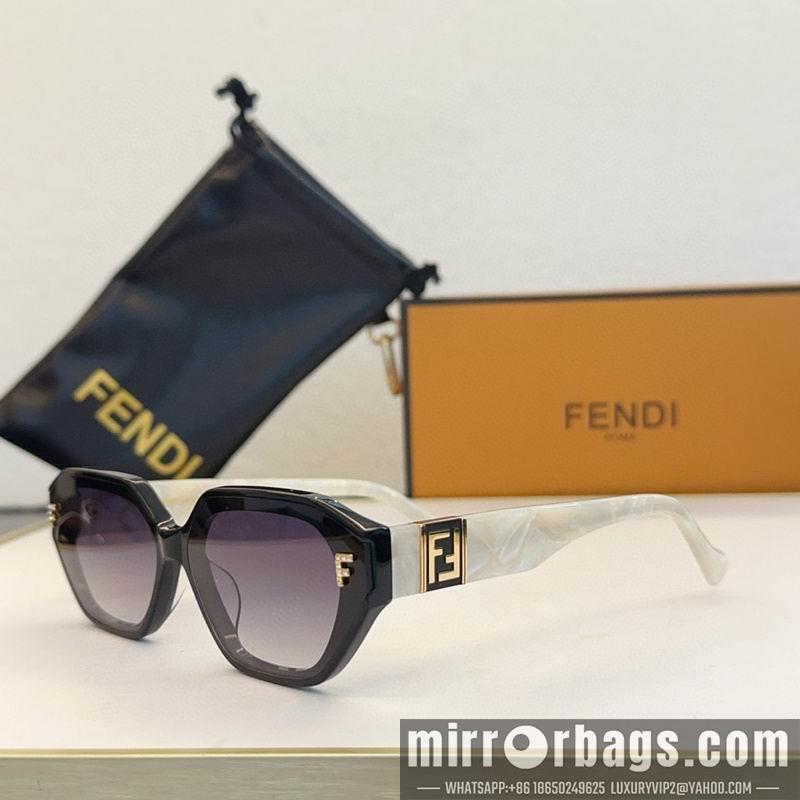 Fendi Glasses smx141