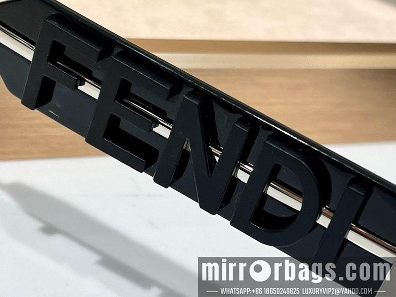 Fendi Glasses smx100