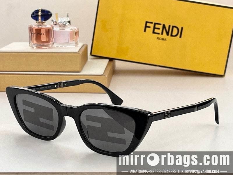 Fendi Glasses smx60