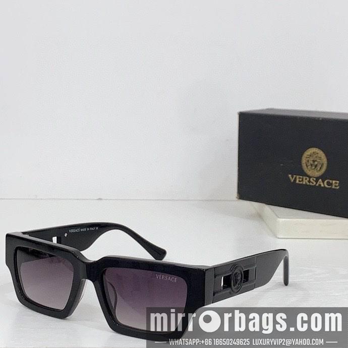 Versace Glaases smx171