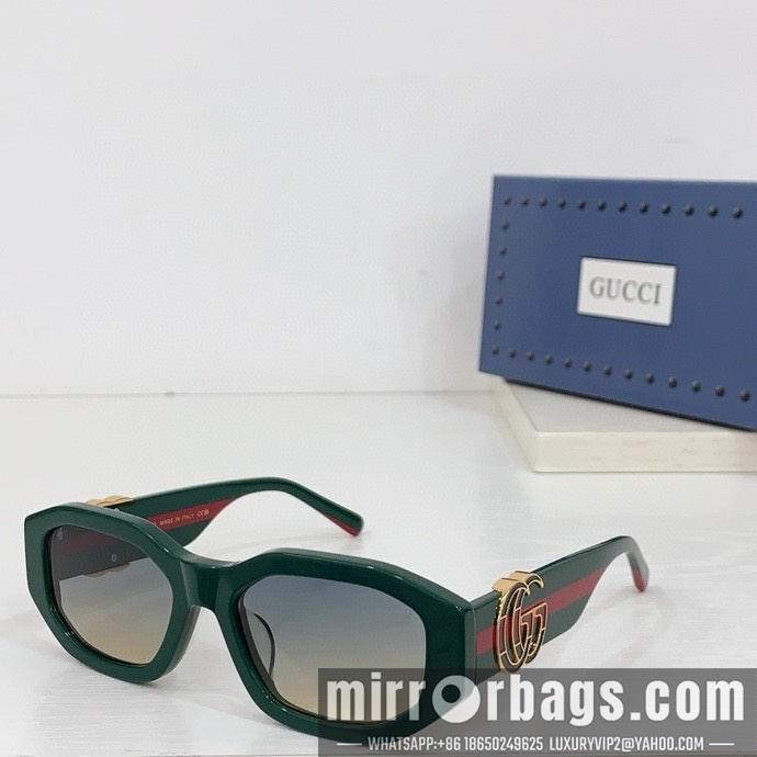 Gucci Glasses smx210
