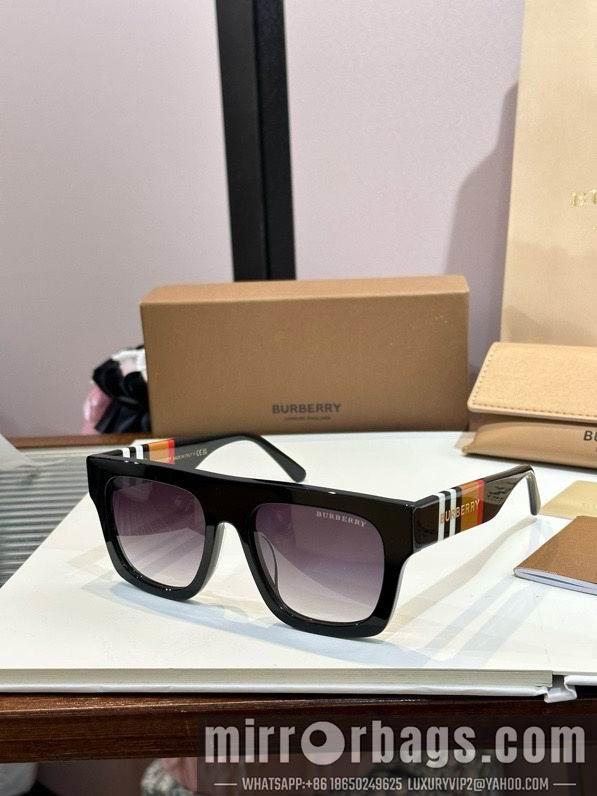 Burberry Glasses smx22