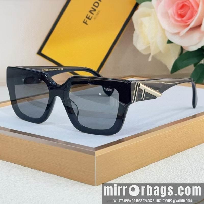 Fendi Glasses smh111