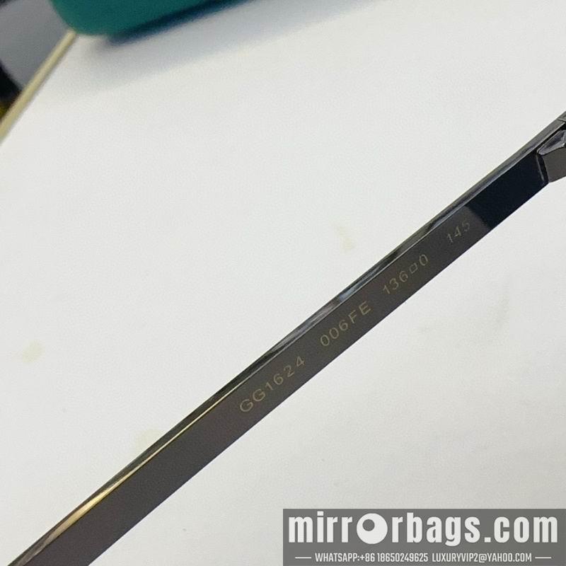 Gucci Glasses smx132