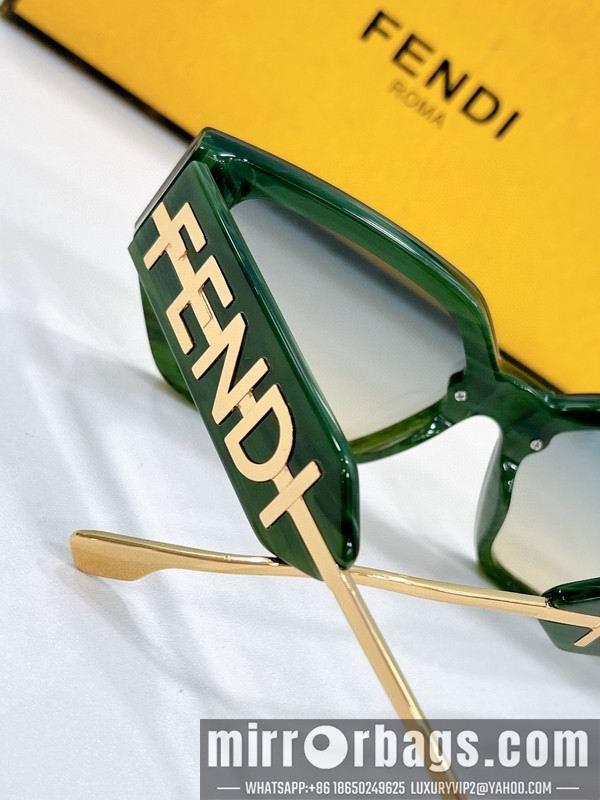 Fendi Glasses smh44