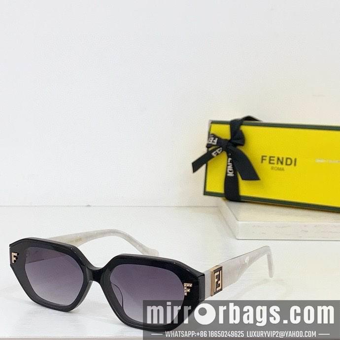Fendi Glasses smx158