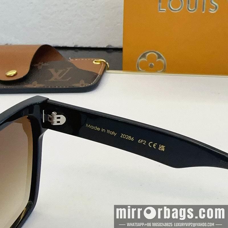 LV Glasses smx154