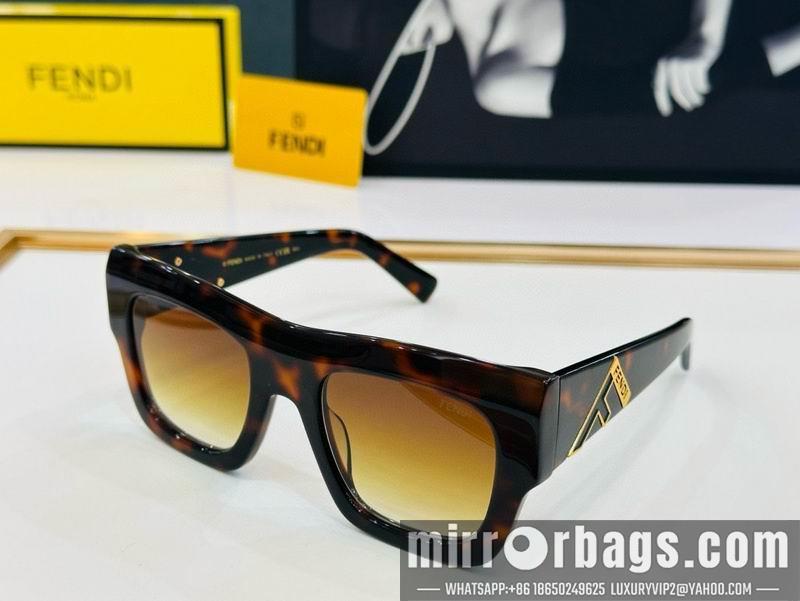Fendi Glasses smx120