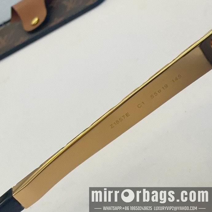 LV Glasses smx211