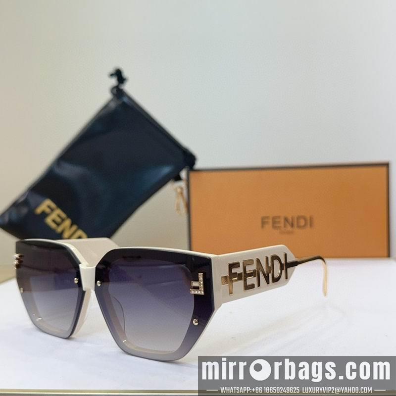 Fendi Glasses smh52