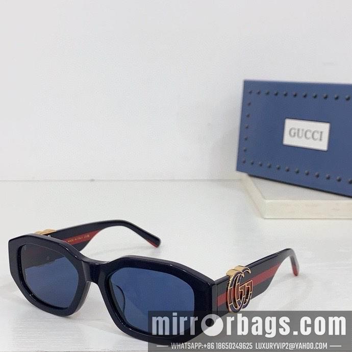 Gucci Glasses smx210