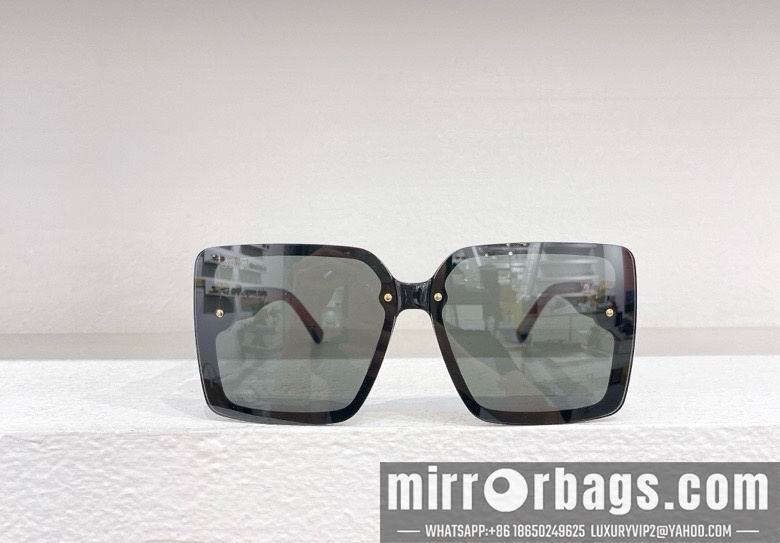 Gucci Glasses smx101