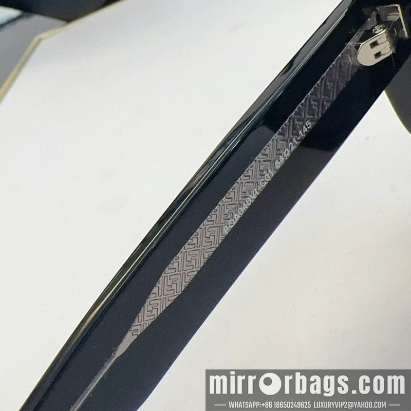 Fendi Glasses smx150