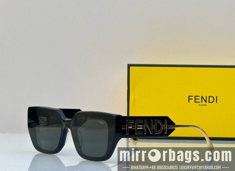 Fendi Glasses smx56