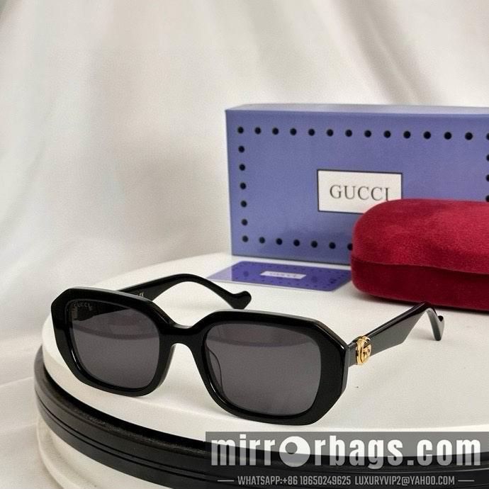 Gucci Glasses smx211