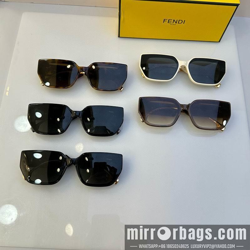 Fendi Glasses smx56
