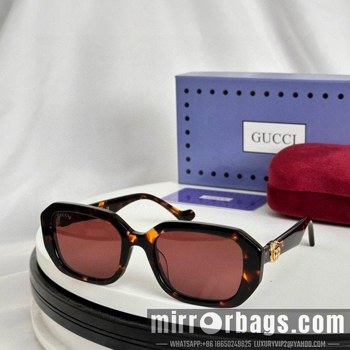 Gucci Glasses smx211