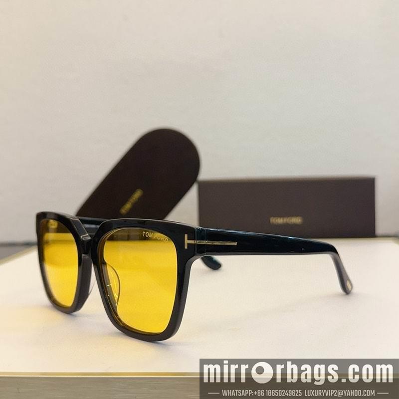Tom Ford Glasses smx144