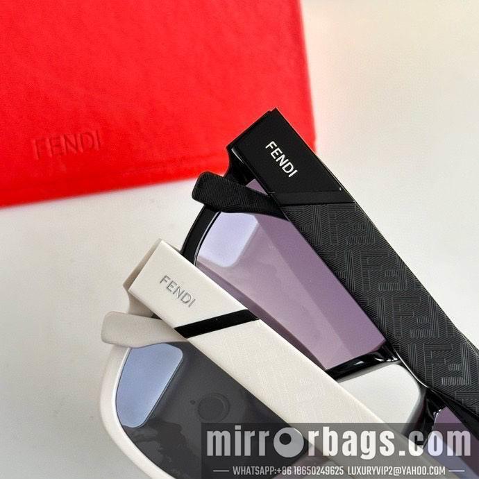 Fendi Glasses smx128