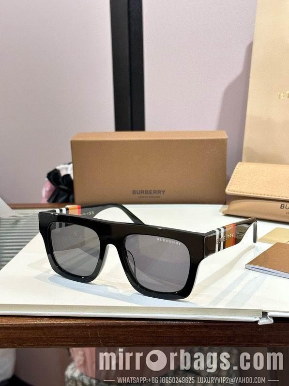 Burberry Glasses smx22