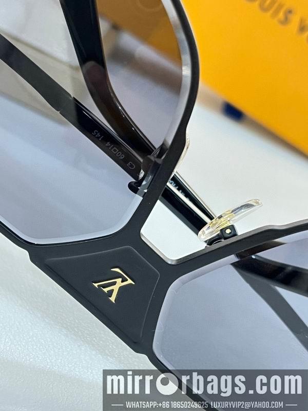 LV Glasses smh32