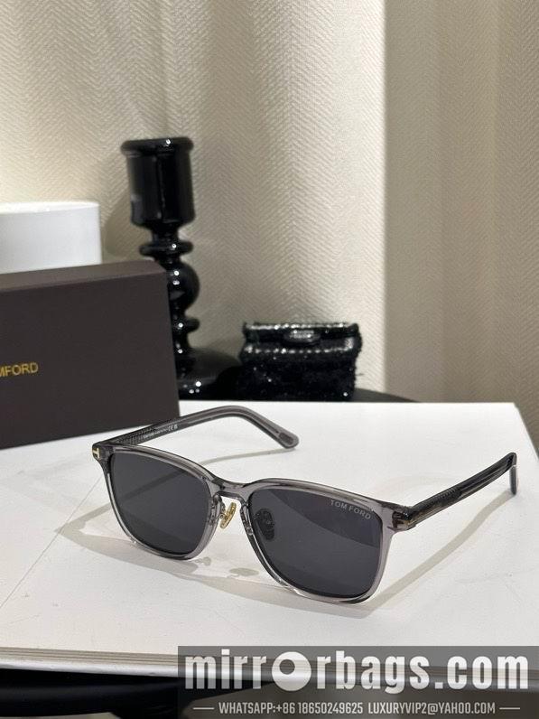 Tom Ford Glasses smx111