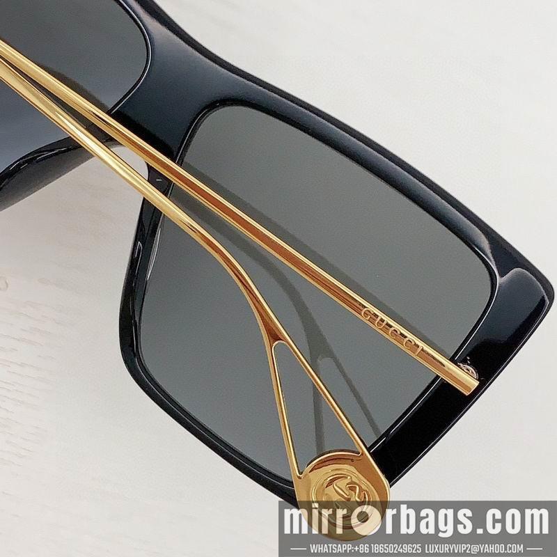 Gucci Glasses smr70