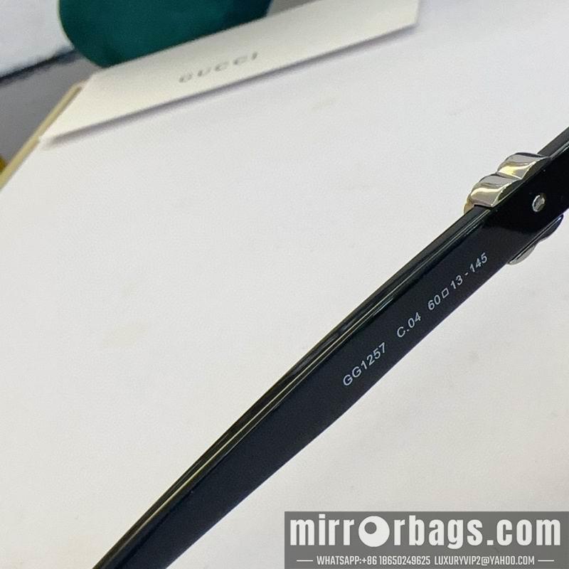 Gucci Glasses smx133
