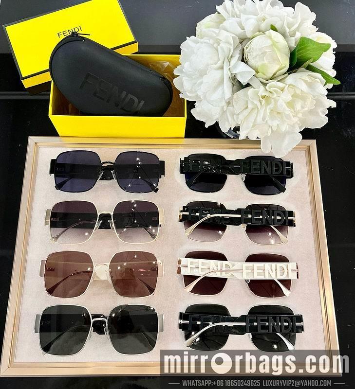 Fendi Glasses smx100