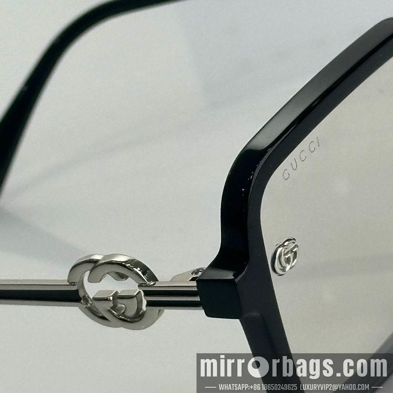 Gucci Glasses smx80