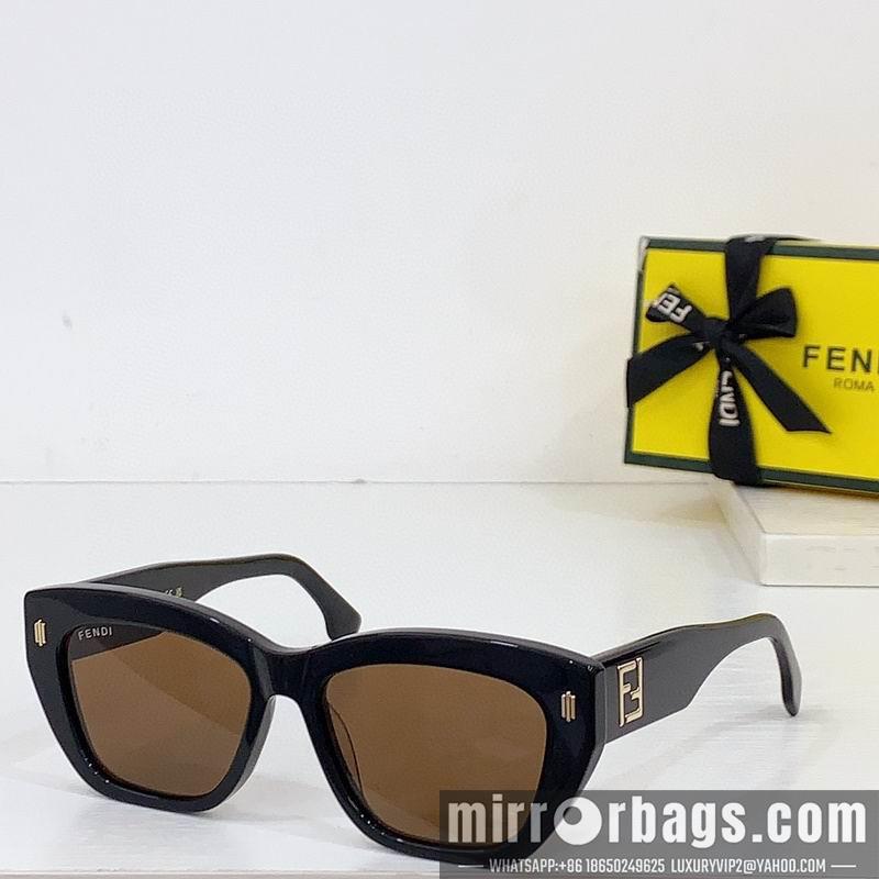 Fendi Glasses smh34