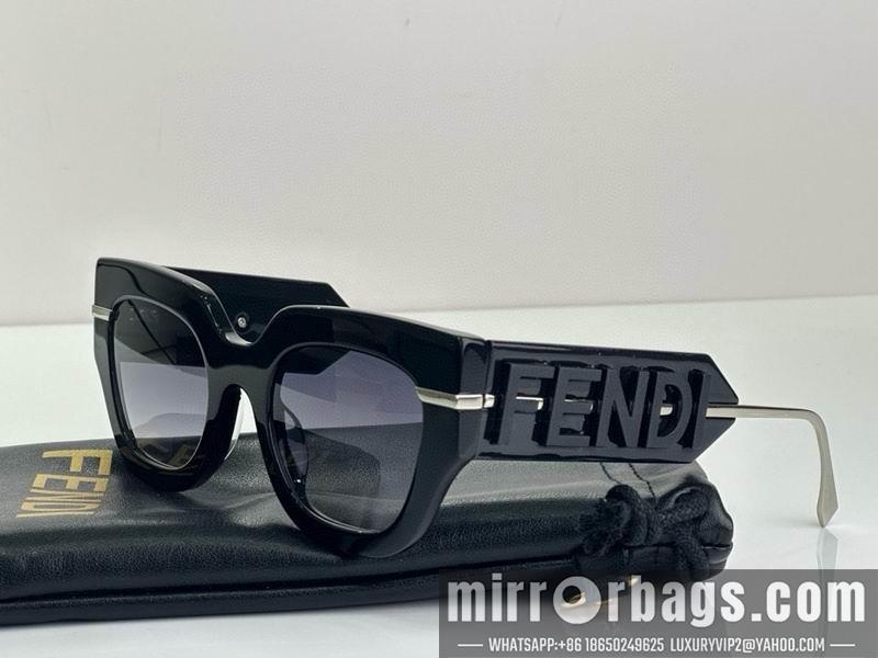 Fendi Glasses smx130