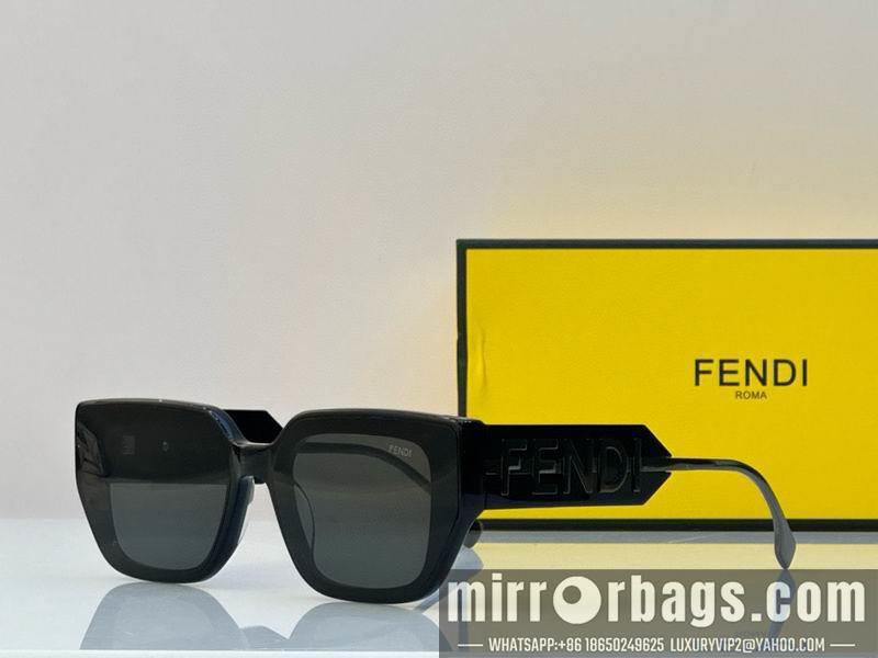 Fendi Glasses smx56