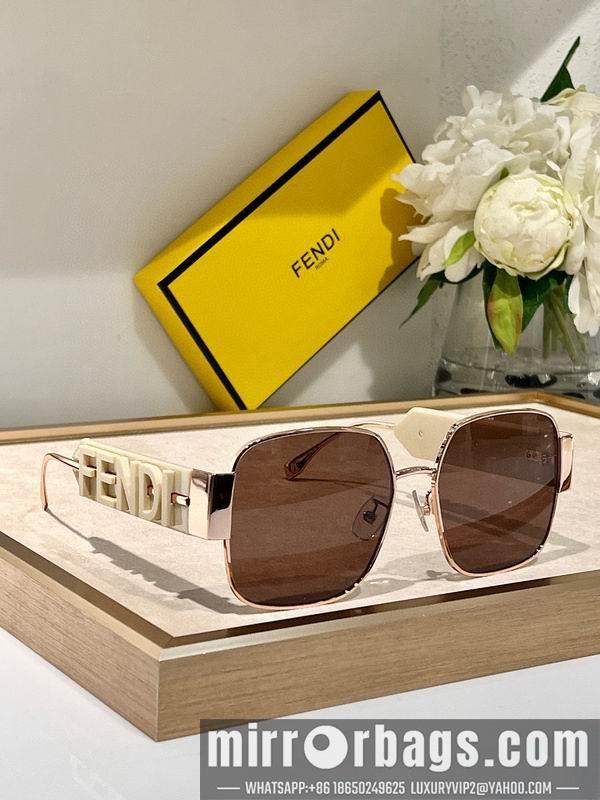 Fendi Glasses smx100