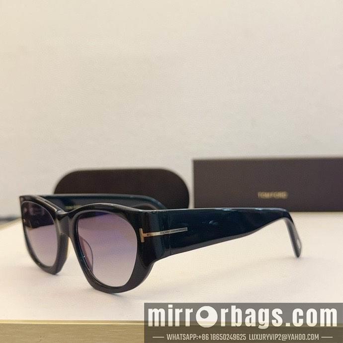 Tom Ford Glasses smx142