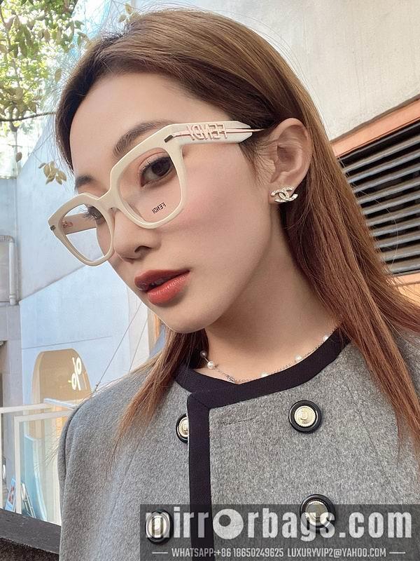 Fendi Glasses smx48