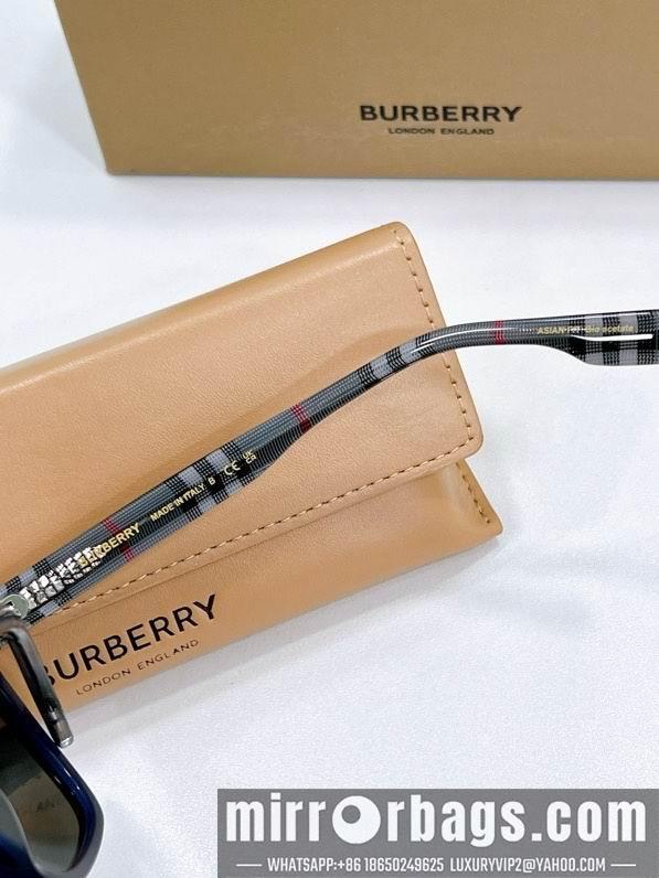 Burberry Glasses smx89