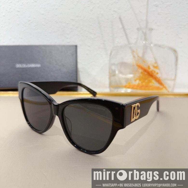 DG Glasses 010204