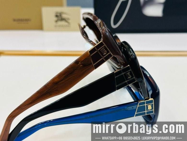 Burberry Glasses smx25