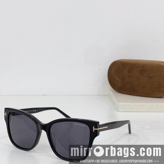 Tom Ford Glasses smx157
