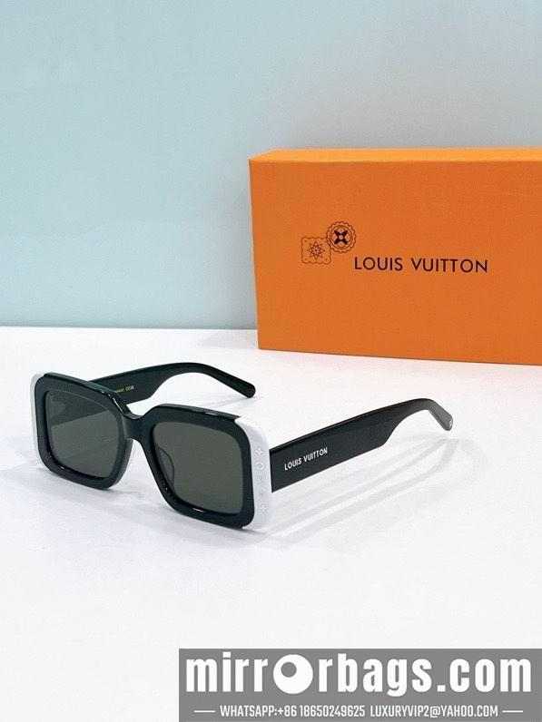 LV Glasses smx128