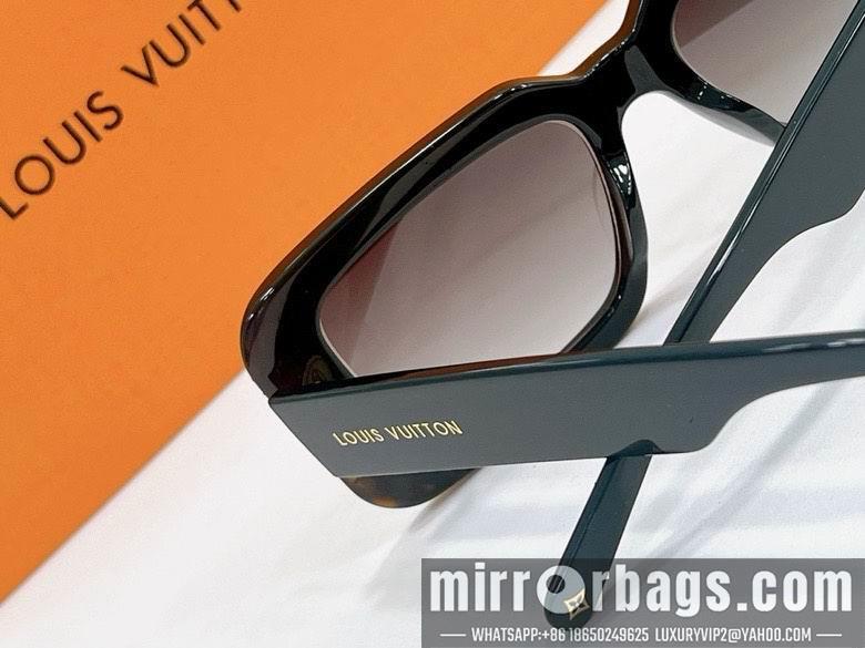 LV Glasses smx128